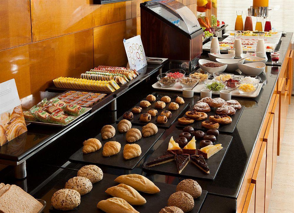 Nh Castellon Mindoro Hotel Castellon de la Plana Restaurant photo
